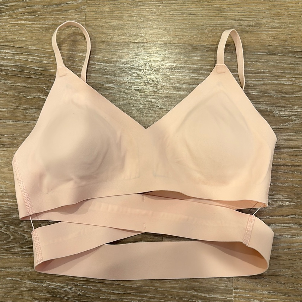 Lululemon ballet sports bra